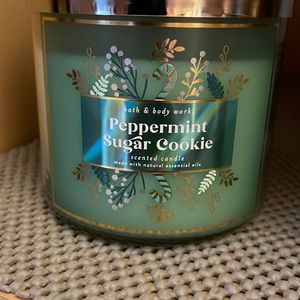 bath and body works peppermint sugar cookie 3 wick candle